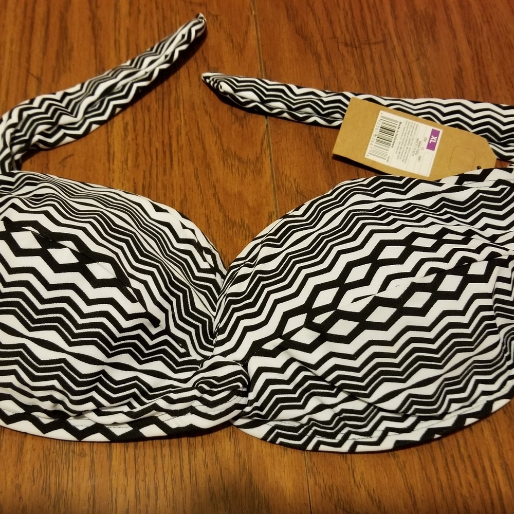 NWT Converse swim top  size XL